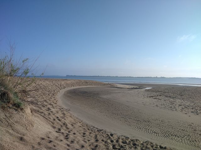 Sandstrand an der Elbe bei Bassenfleth