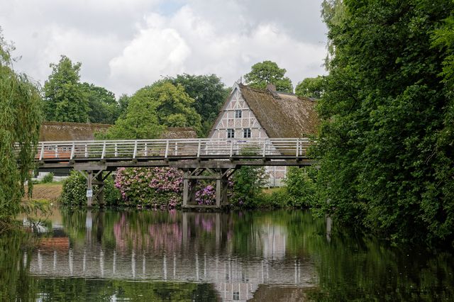 Holzbrücke zur Museumsinsel